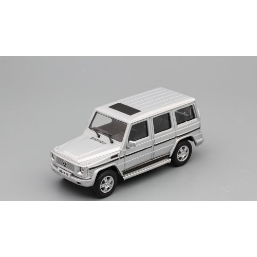 1:43 Масштабная модель MERCEDES-BENZ G-Class G500, silver