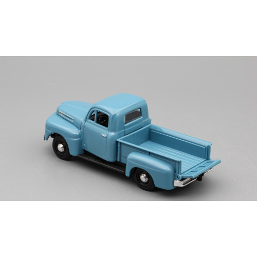 1:43 Масштабная модель FORD F1 Pickup (1948), light blue