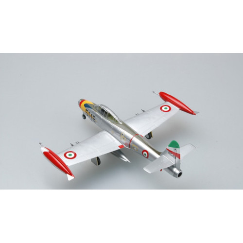 1:72 Масштабная модель Republic F-84G Thunderjet Display Model Aeronautica Militare Italiana Italy