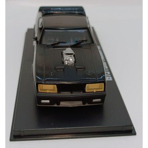 1:43 Масштабная модель FORD Falcon XB V8 "Black Interceptor" 1973 (из к/ф "Безумный Макс")