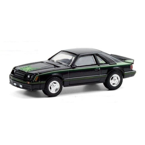 1:64 Масштабная модель FORD Mustang Cobra 1980 Black/Green Cobra Hood Graphics