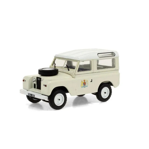 1:43 Масштабная модель LAND ROVER 88'' Series IIa Station Wagon 1961(из к/ф "Эйс Вентура 2")