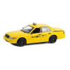 1:24 Масштабная модель FORD Crown Victoria "Philly Taxi" 1999 (из к/ф "Крид")