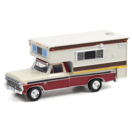 1:64 Масштабная модель FORD F-250 Camper Special with Large Camper 1974 Candy Apple Red/White