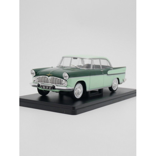 1:24 Масштабная модель Simca Vedette Chambord 1958