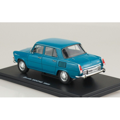 1:24 Масштабная модель SKODA 1000MB (1969)