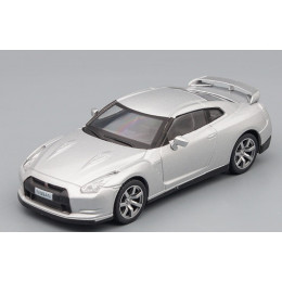 1:43 Суперкары №18 - NISSAN GT-R