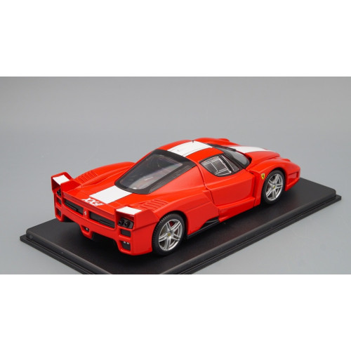 1:24 Масштабная модель FERRARI FXX (2005), red