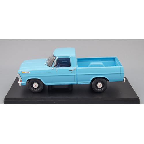 1:24 Масштабная модель FORD F100 (1972), blue