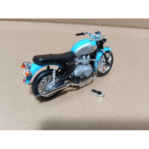 (Уценка!) 1:18 Масштабная модель Мотоцикл TRIUMPH Bonneville