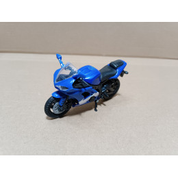 1:18 Масштабная модель Мотоцикл YAMAHA YZF-R6