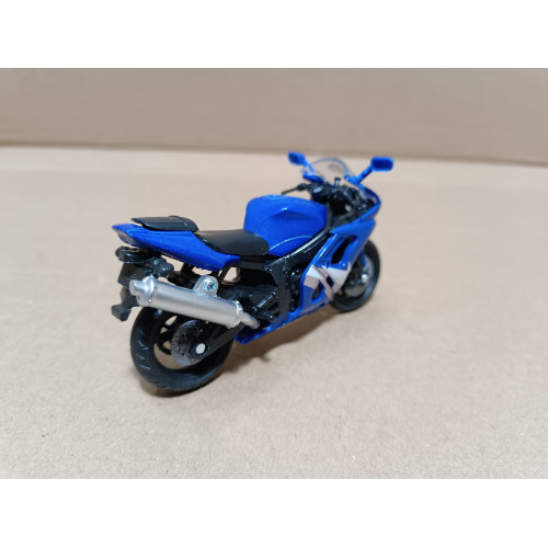 1:18 Масштабная модель Мотоцикл YAMAHA YZF-R6