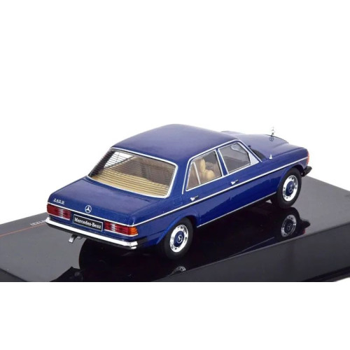 1:43 Масштабная модель MERCEDES-BENZ 240D W123 Saloon (1976), blue metallic