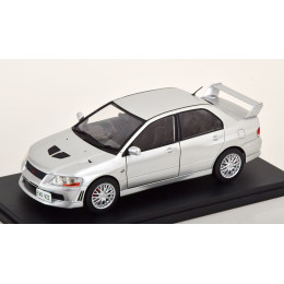 1:24 Масштабная модель MITSUBISHI Lancer Evolution VII 2001 Silver