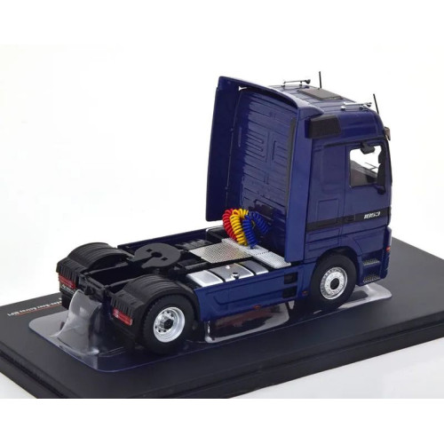 1:43 Масштабная модель MERCEDES-BENZ Actros MP1 towing vehicle (1995), dark blue-metallic