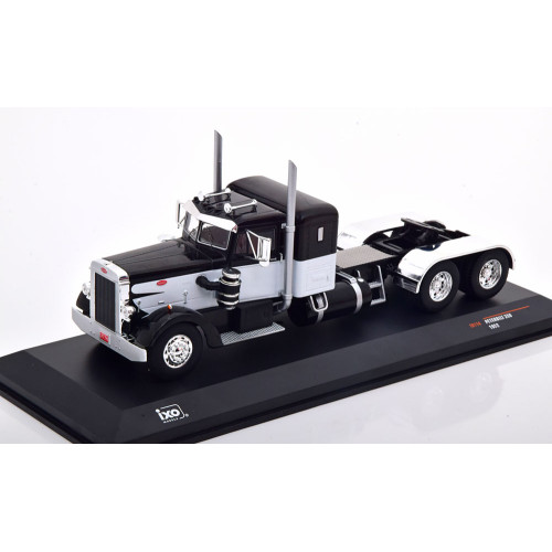 1:43 Масштабная модель PETERBILT 350 1952 Black/White