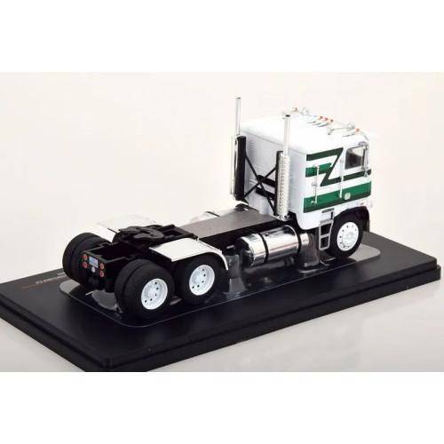 1:43 Масштабная модель FREIGHTLINER FLA (1993), white green