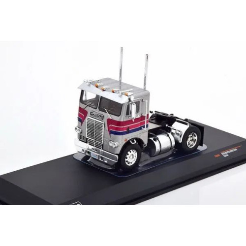 1:43 Масштабная модель FREIGHTLINER COE Towing Vehicle 1976, silver / blue / red