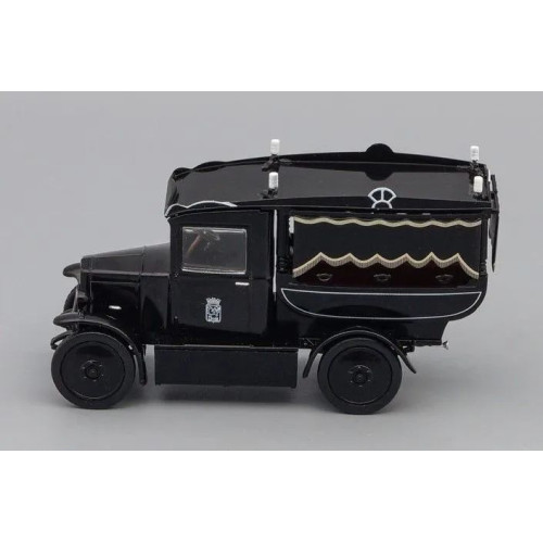 1:43 Масштабная модель BERLIET VTB Corbillard Electrique, black