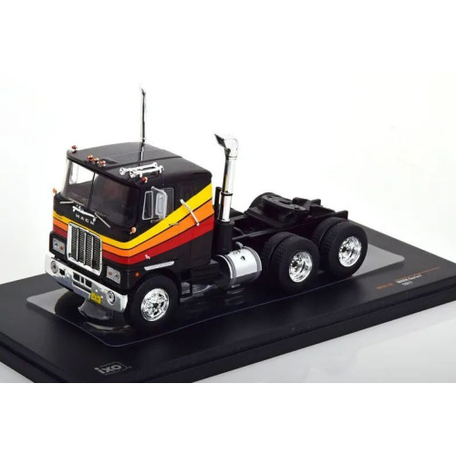 1:43 Масштабная модель MACK Series F седельный тягач (1977), Black