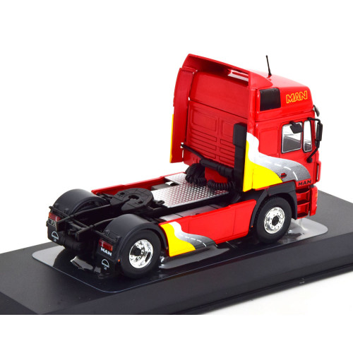 1:43 Масштабная модель MAN F2000 towing vehicle, red grey yellow