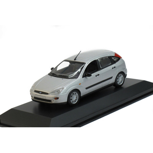 1:43 Масштабная модель Ford Focus 5turig 2002 silver