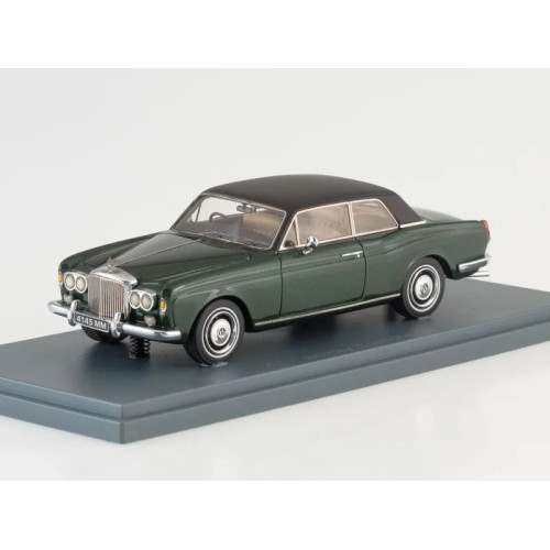 1:43 Масштабная модель Bentley Corniche Green Metallic 71 - 77