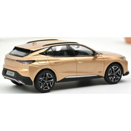 1:43 Масштабная модель Citroen DS4 Cross 2021 золотистый