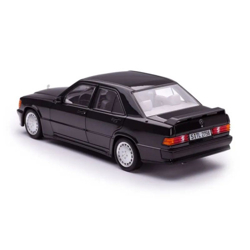 1:18 Масштабная модель Mercedes-Benz 190E 2.3-16 1984 W201 черный