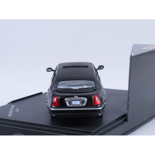 1:43 Масштабная модель LINCOLN LIMOUSINE 2000, black