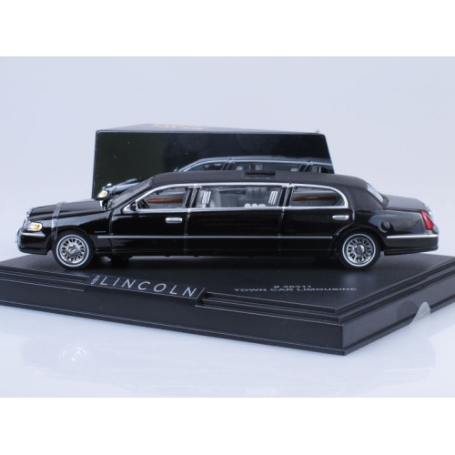 1:43 Масштабная модель LINCOLN LIMOUSINE 2000, black