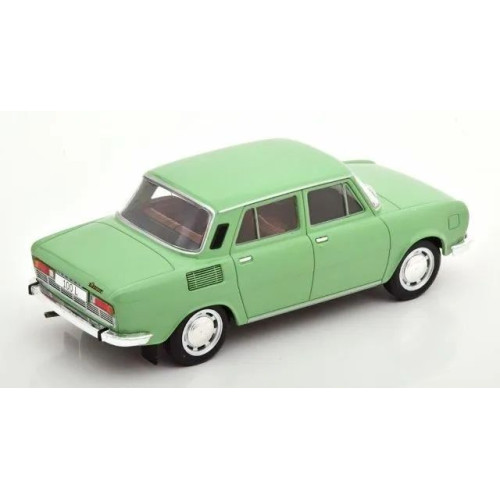 1:24 Масштабная модель SKODA 100 L 1974 Green