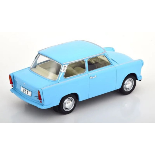 1:24 Масштабная модель TRABANT 601 1965 Light Blue