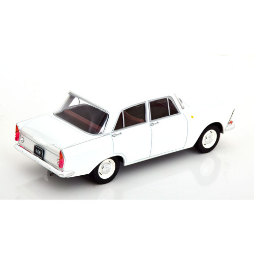 1:24 Масштабная модель MOSKVICH 408, white