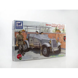 1:35 Сборная модель Немецкая бронированная машина связи German Adler Kfz.14 Radio Car