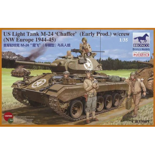 1:35 Сборная модель US Light Tank M-24 Chaffee (Early Prod.) w/Crew (NW Europe 1944-45)