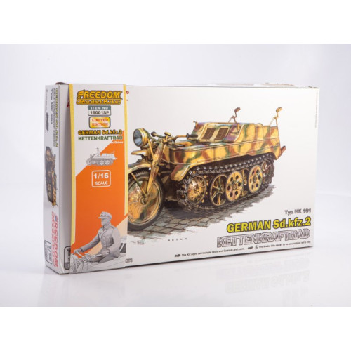 1:16 Сборная модель WW II German Sd.Kfz.2 Kettenkraftrad & German Ketten Driver,1944 set