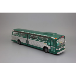 1:43 Масштабная модель Автобус GENERAL MOTORS TDH-5301 NEW LOOK "FISHBOWL" USA 1965 Green