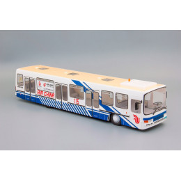 1:43 Масштабная модель Автобус COBUS 3000 Airport Bus 1992, white / blue / beige