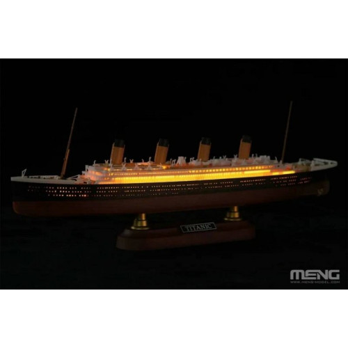 1:700 Сборная модель R.M.S. Titanic