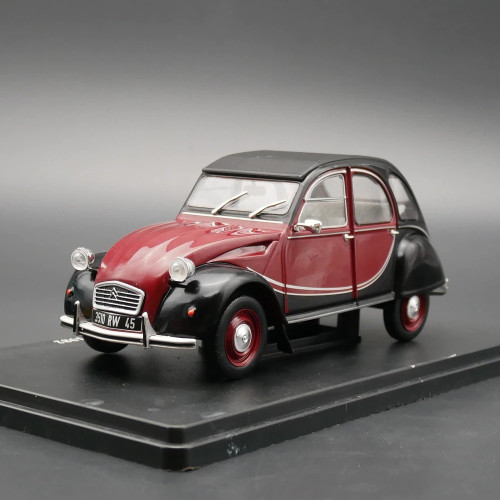 1:24 Масштабная модель Citroen 2CV6 Charleston 1982