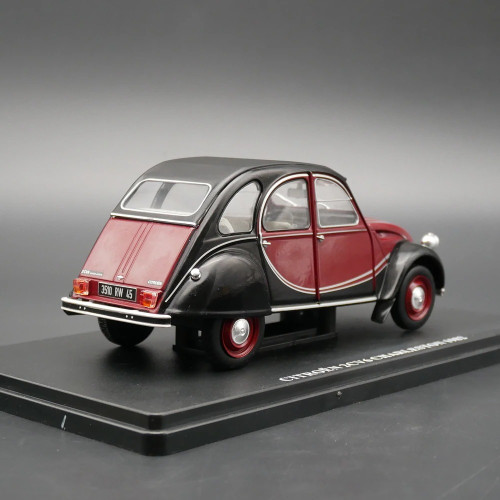 1:24 Масштабная модель Citroen 2CV6 Charleston 1982