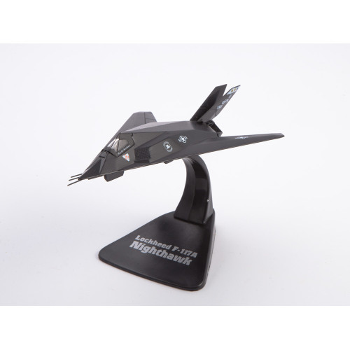 1:144 Масштабная модель Lockheed Martin F-117 Nighthawk