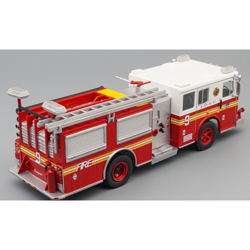 1:43 Масштабная модель SEAGRAVE Marauder II "F.D.N.Y." Fire Department (пожарный) 2003