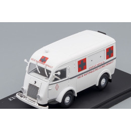 1:43 Масштабная модель RENAULT 206E Ambulance (1945)