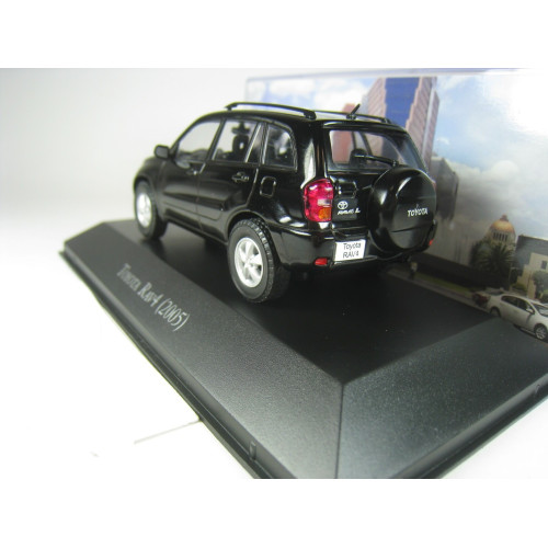 1:43 Масштабная модель TOYOTA Rav 4 2005, black