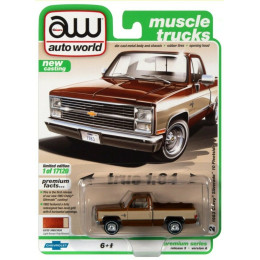 1:64 Масштабная модель CHEVY 1983 SILVERADO 10 2 BRONZE