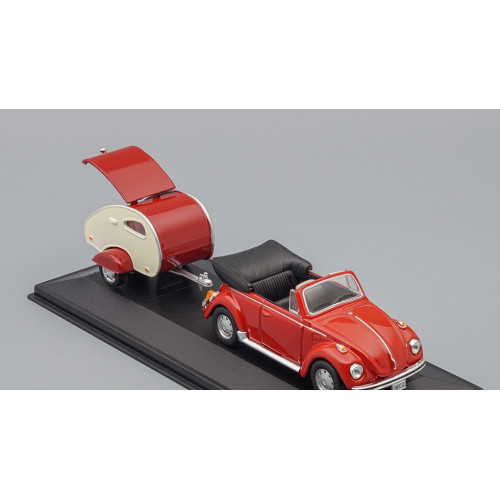 1:43 Масштабная модель VOLKSWAGEN Beetle Cabrio с каплевидным прицепом, красный