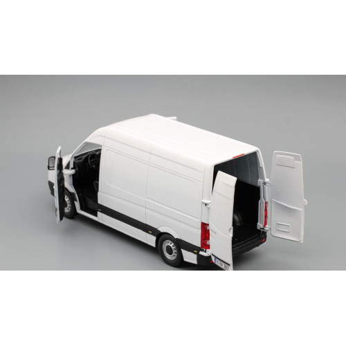 1:24 Масштабная модель VOLKSWAGEN Crafter Van, white