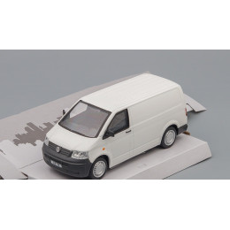 1:43 Масштабная модель VOLKSWAGEN T5 Van, белый